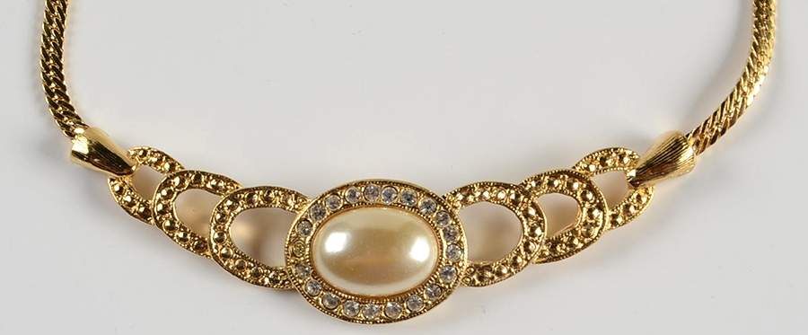 Princess House Jewelry Faux Pearl And Crystal Necklace - No Box by Princess House-1