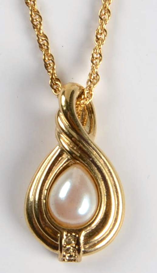 Princess House Jewelry Pearl-Gold-Tone Necklace - No Box by Princess House-1