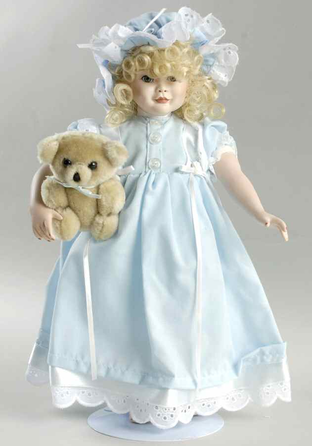 Treasury Collection Elizabeth & Her Baby Bear - With Box by Paradise Galleries-1
