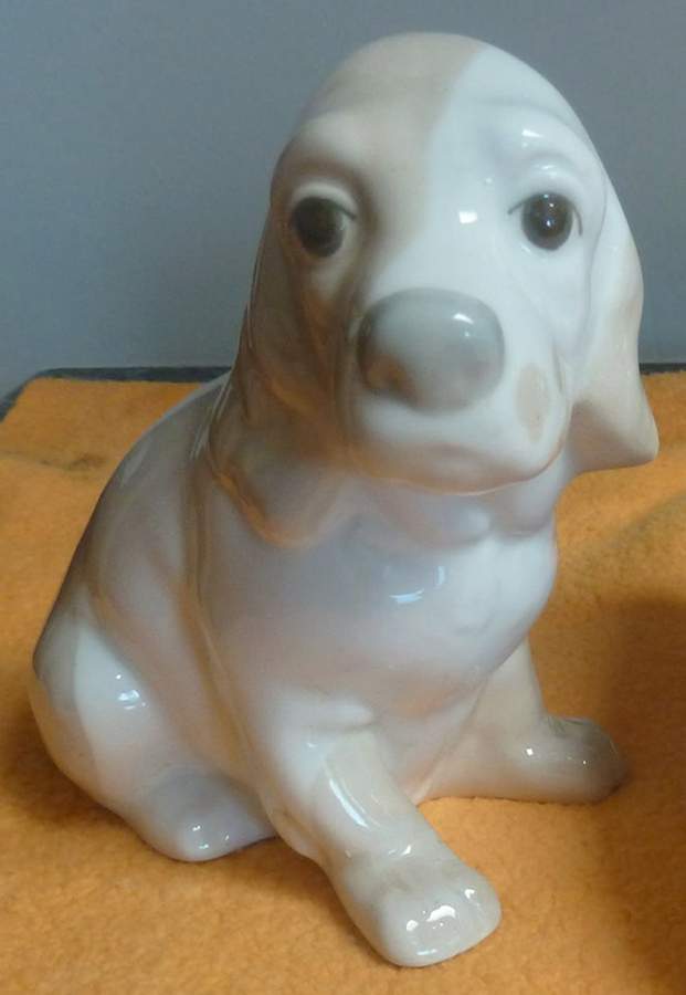 Porcelanas Miquel Requena Figurines Dog Sitting - Boxed by Porcelanas Miquel Requena-1