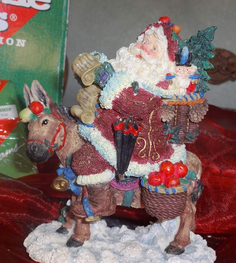 Crinkle Claus Limited Edition Running Down The List - Boxed by Possible Dreams-1
