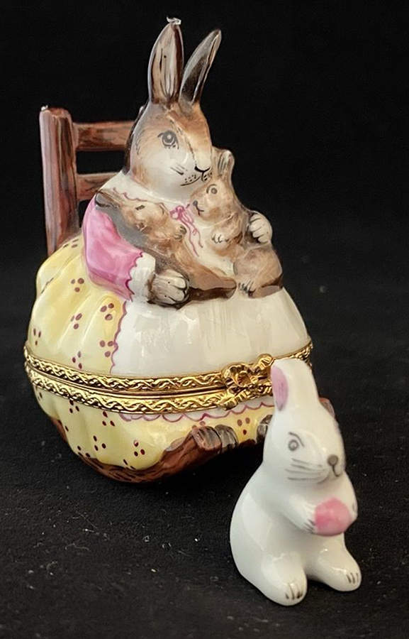 Limoges Boxes Mrs Rabbit & Bunnies From Peter Rabbit - No Box by Parry Vieille-1