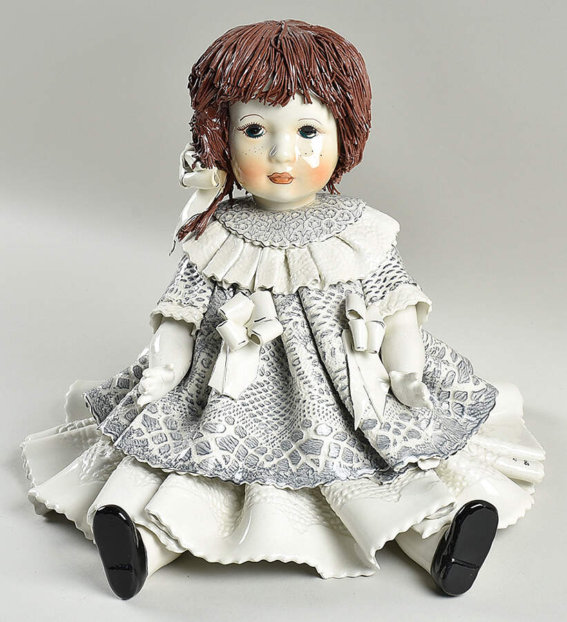 Lino Zampiva Figurines Girl Sitting- Brown Hair - Boxed by Pastelceramica-1