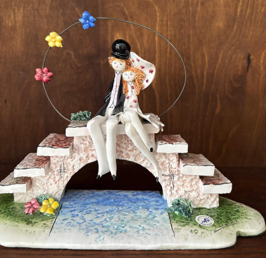 Lino Zampiva Figurines Lovers On Bridge W/Flowers - With Box by Pastelceramica-1