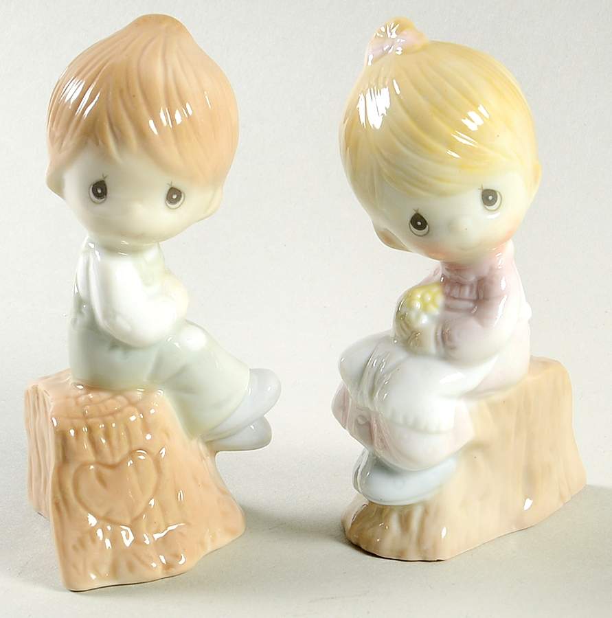 Precious Moments Salt & Pepper Sets Love One Another - With Box by Precious Moments-1