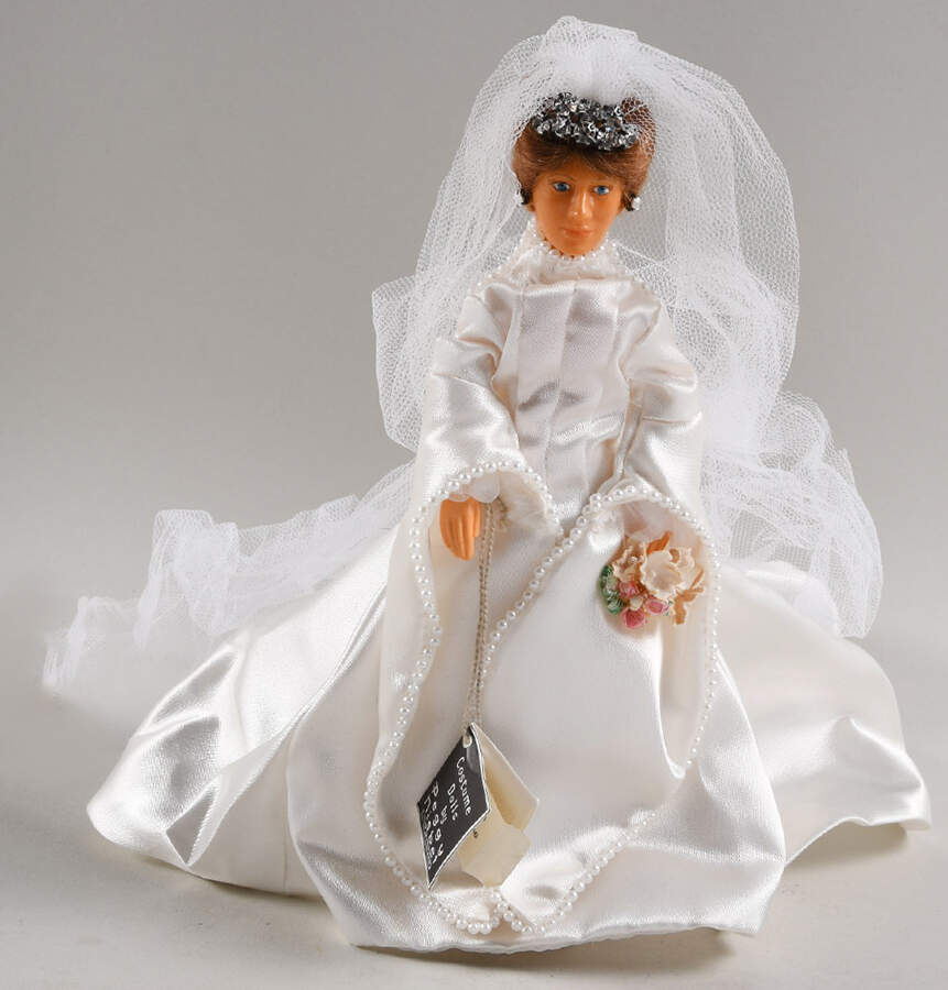 Costume Dolls Hrh Princes Anne - Boxed by Peggy Nisbet Ltd-1