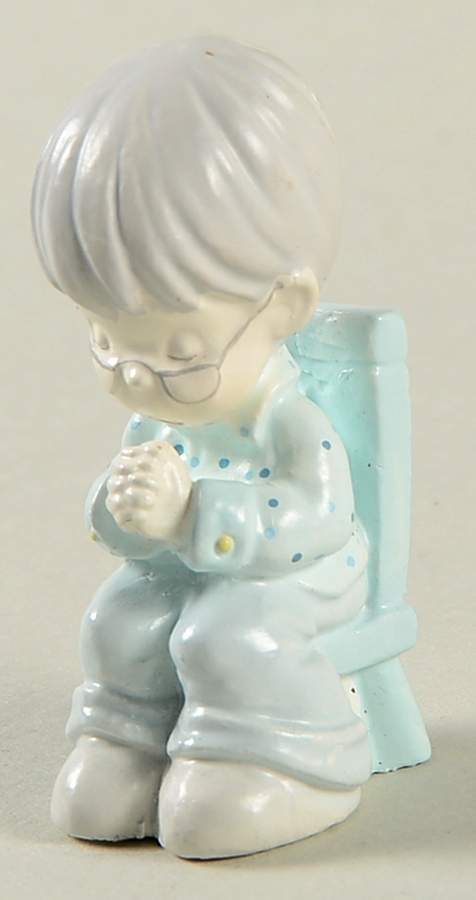 We Gather Together-Pewter Father Praying - No Box by Precious Moments-1