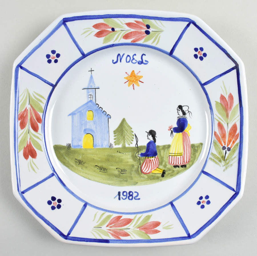 Quimper Christmas Plate Noel-White 1982 - Boxed by Quimper-1