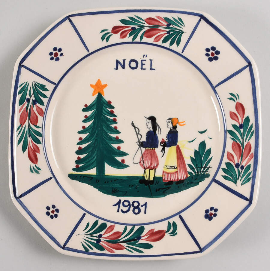 Quimper Christmas Plate Noel-Cream 1981 - No Box by Quimper-1
