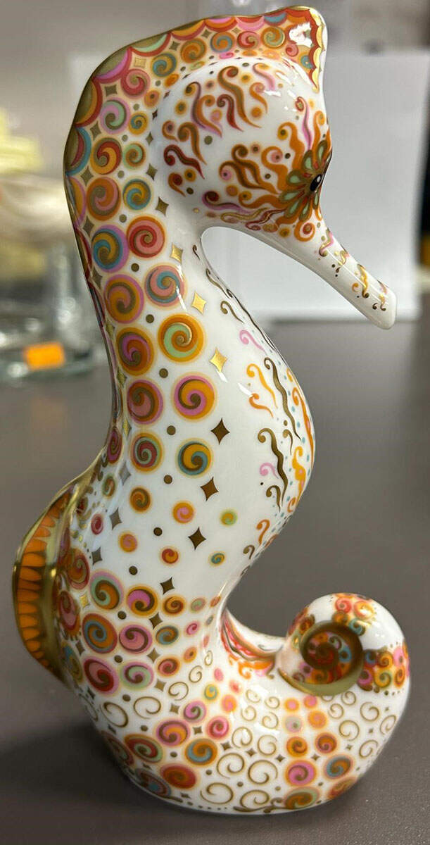 Imari Paperweight Collection Swirl Seahorse - Boxed by Royal Crown Derby-1