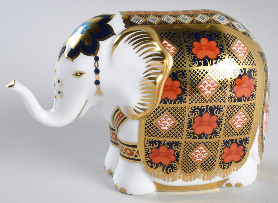Imari Paperweight Collection Small Elephant (Gumps) - Boxed by Royal Crown Derby-1