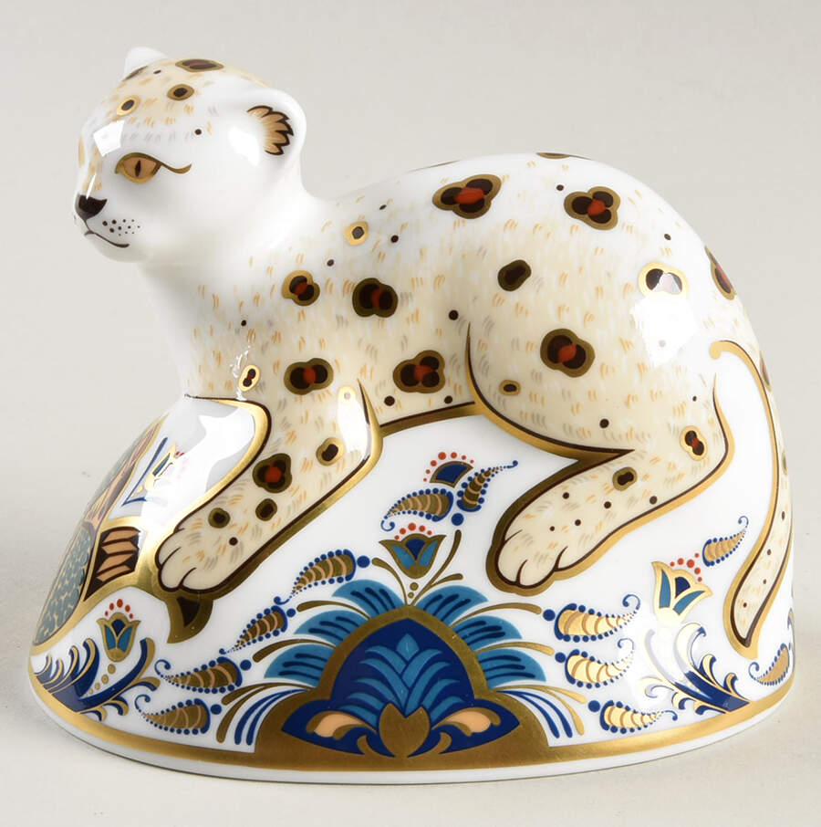 Imari Paperweight Collection Leopard Cub - Boxed by Royal Crown Derby-1
