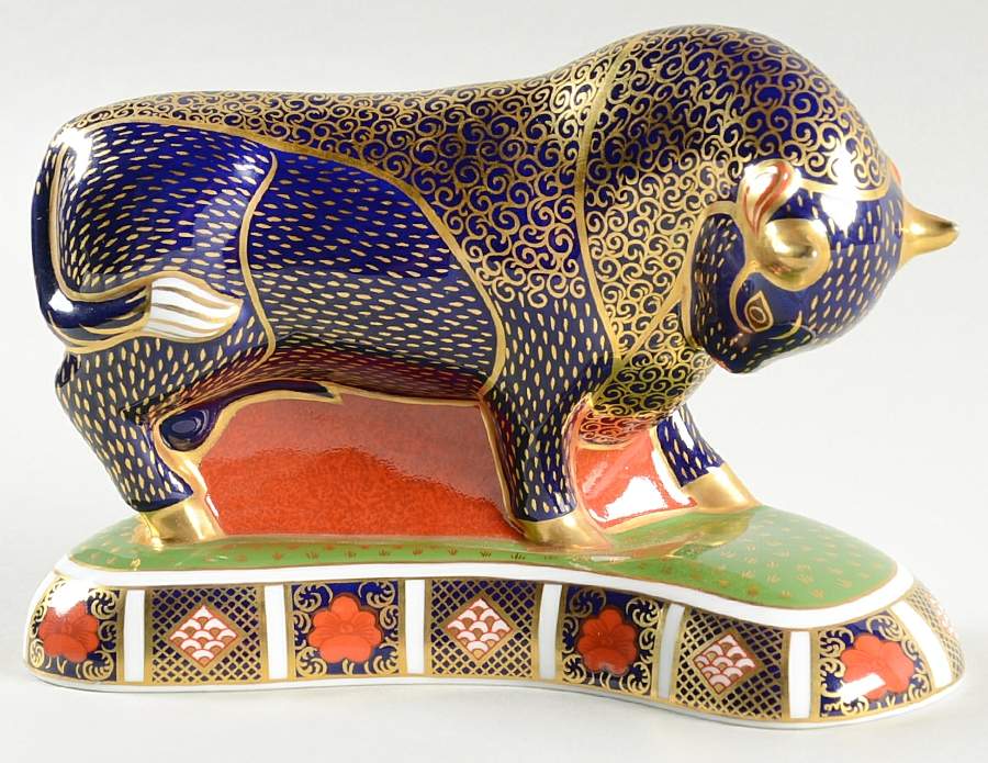 Imari Paperweight Collection Bull - Boxed by Royal Crown Derby-1