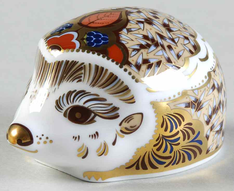 Imari Paperweight Collection Bramble Baby Hedgehog  - Boxed by Royal Crown Derby-1
