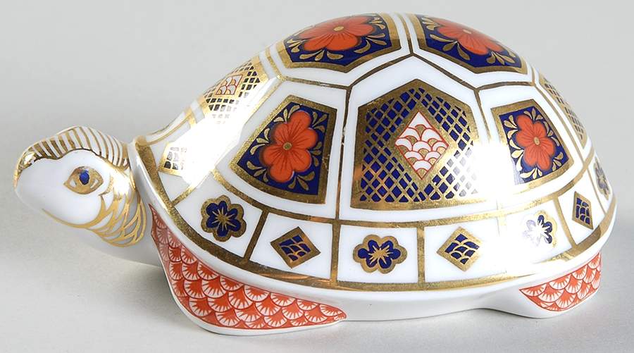 Imari Paperweight Collection Turtle - Boxed by Royal Crown Derby-1