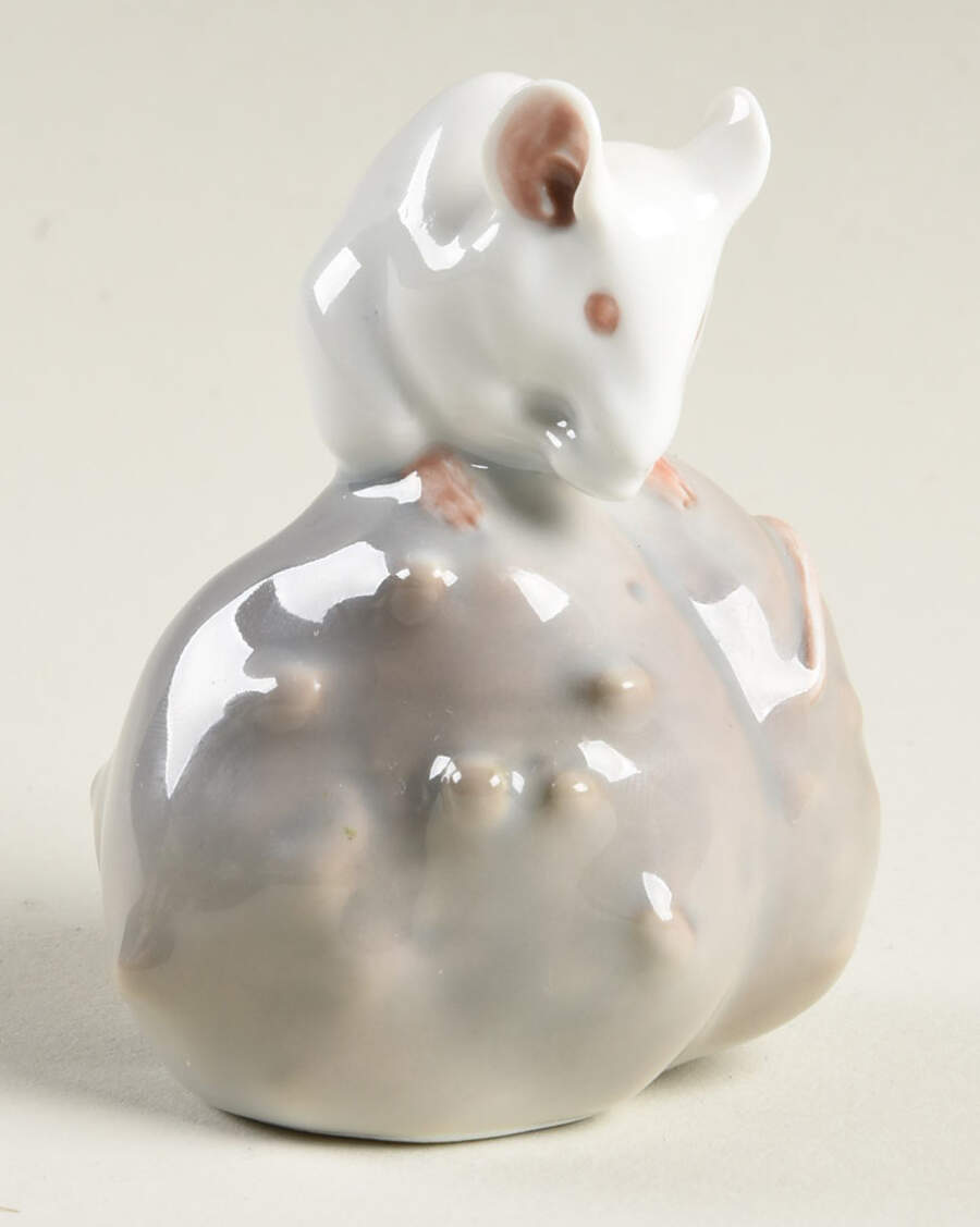 Animals-Other Mouse On Rock - No Box by Royal Copenhagen-1