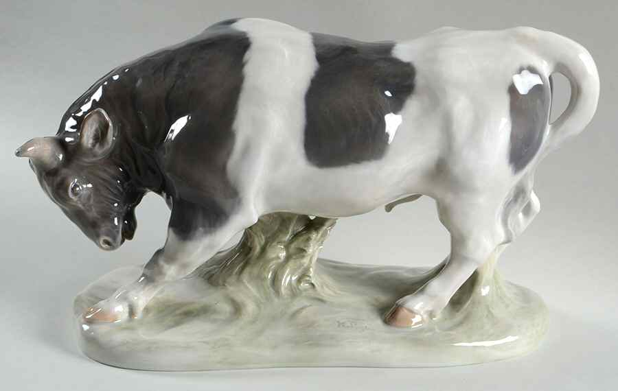 Animals-Farm and Domestic Bull - No Box by Royal Copenhagen-1
