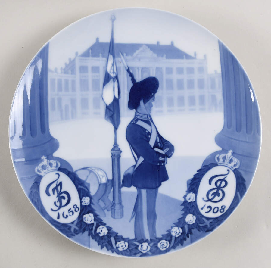 Single Release Commemorative Plates Royal Life Guard - No Box by Royal Copenhagen-1