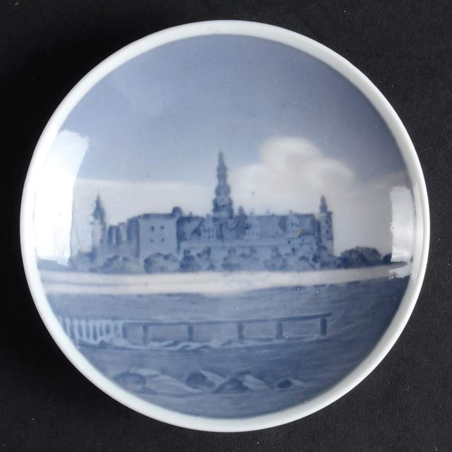 Single Release Commemorative Plates Kronberg Castle At Helsingor - No Box by Royal Copenhagen-1