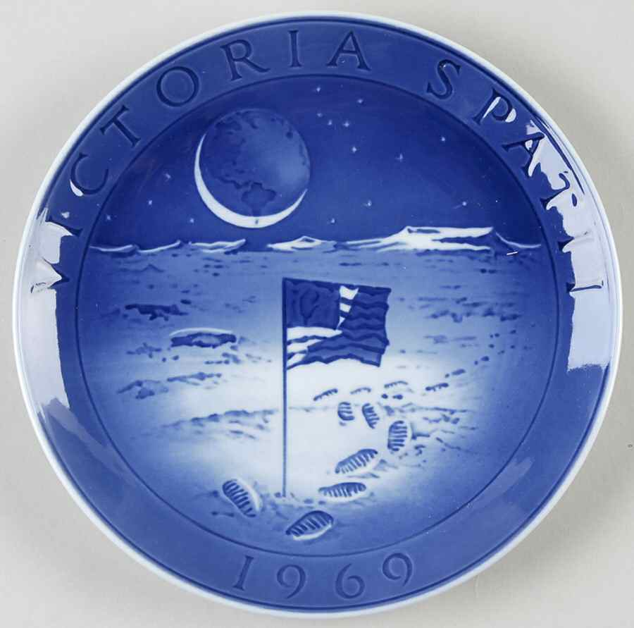 Single Release Commemorative Plates Apollo Ii - No Box by Royal Copenhagen-1