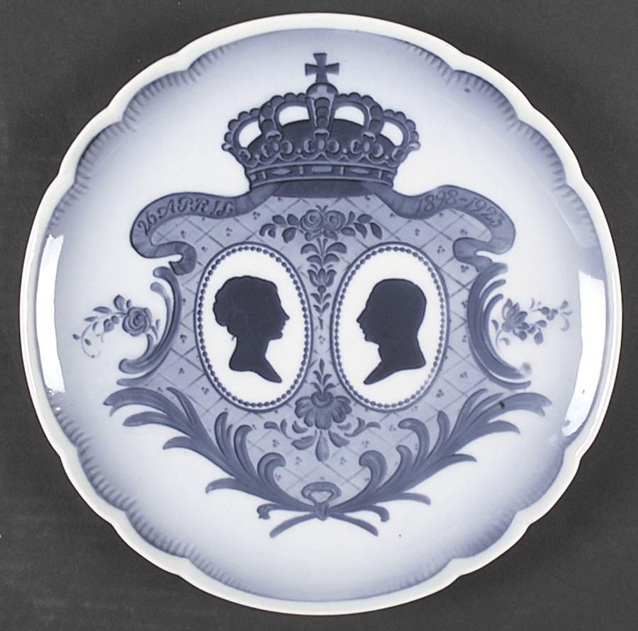 Single Release Commemorative Plates Christian X & Alexandrine Silver Wedding - No Box by Royal Copenhagen-1