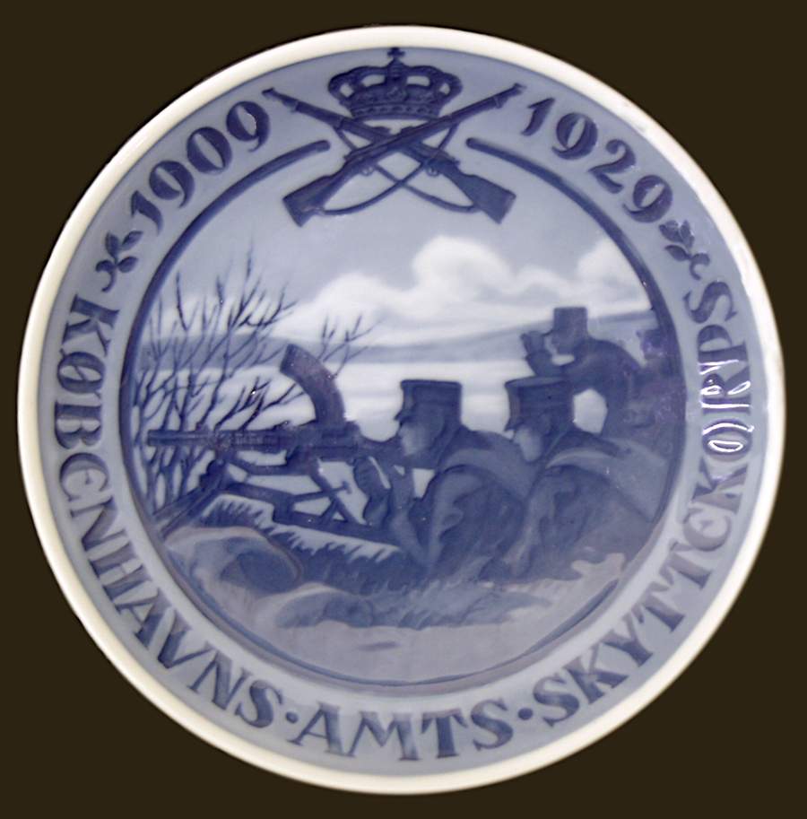 Single Release Commemorative Plates 20th Anniversary Voluntary Rifle Corp - No Box by Royal Copenhagen-1