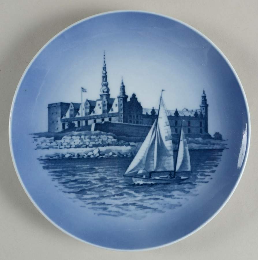 Single Release Commemorative Plates Kronborg Slot-Castle - No Box by Royal Copenhagen-1