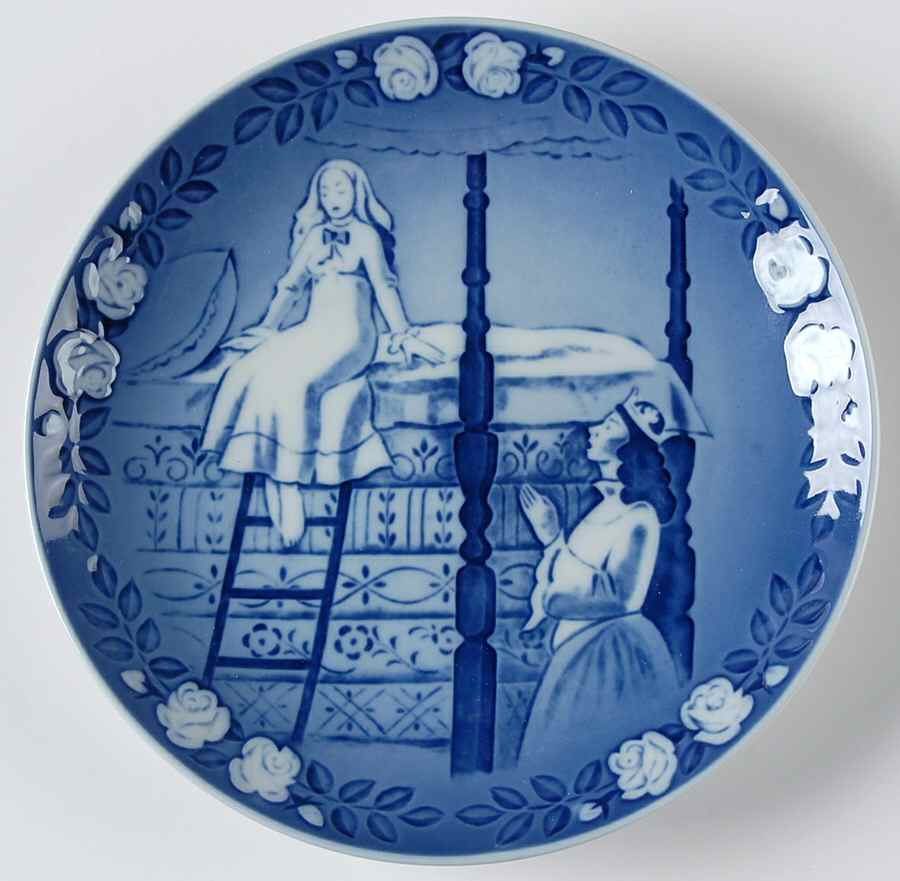 Hans Christian Anderson Fairy Tales The Princess & The Pea - Boxed by Royal Copenhagen-1