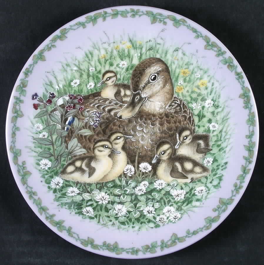 Nature's Children The Mallards - Boxed by Royal Copenhagen-1