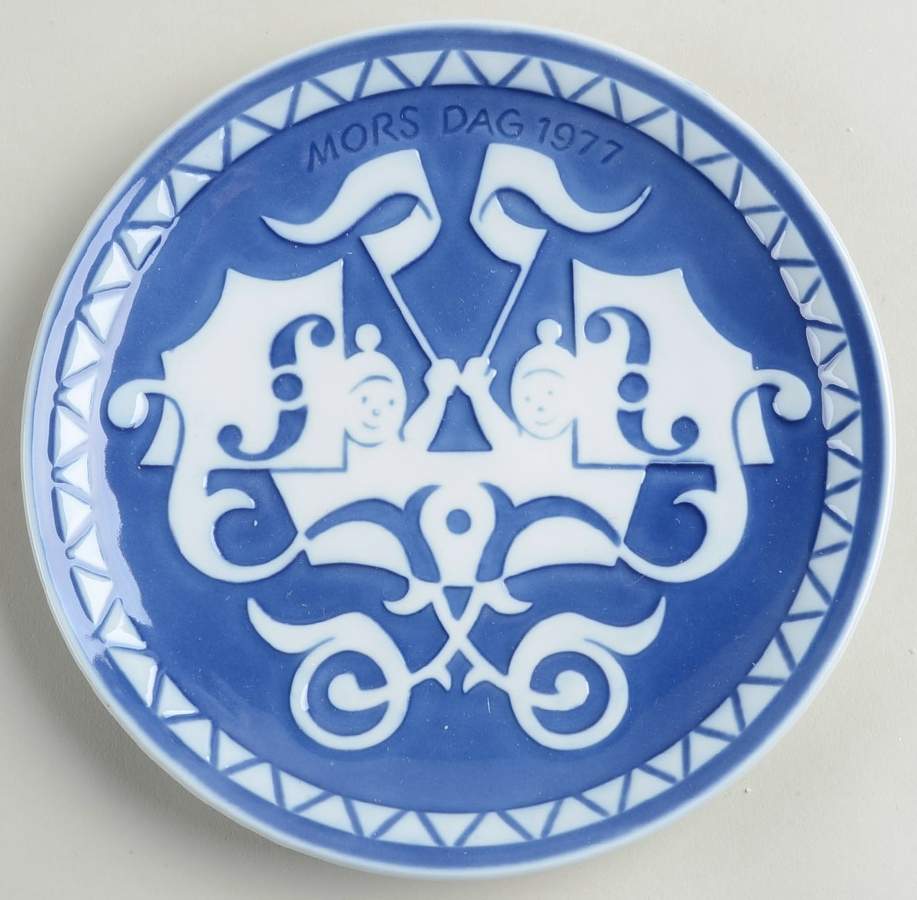 Mothers Day Plate Twins - Boxed by Royal Copenhagen-1