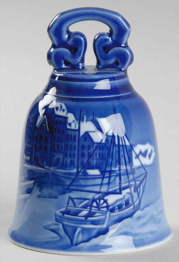 Christmas Bell Christmas In Nyhavn - With Box by Royal Copenhagen-1