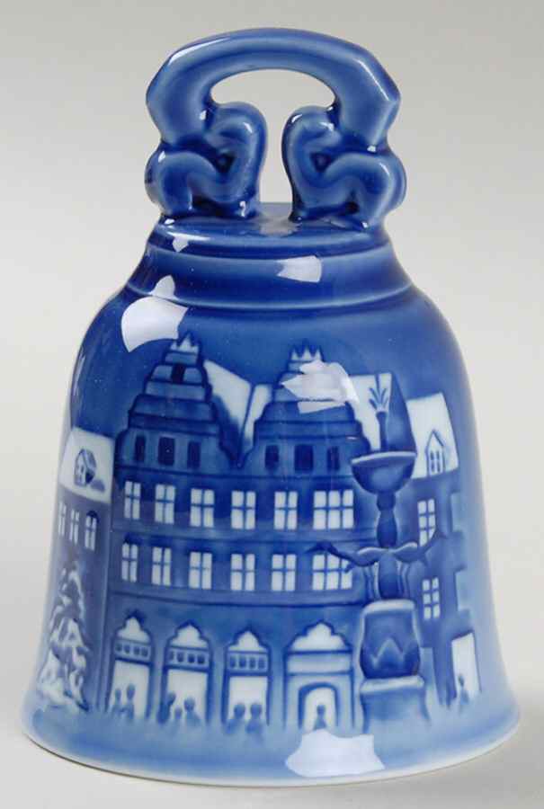 Christmas Bell Christmas At Amagertorv - No Box by Royal Copenhagen-1
