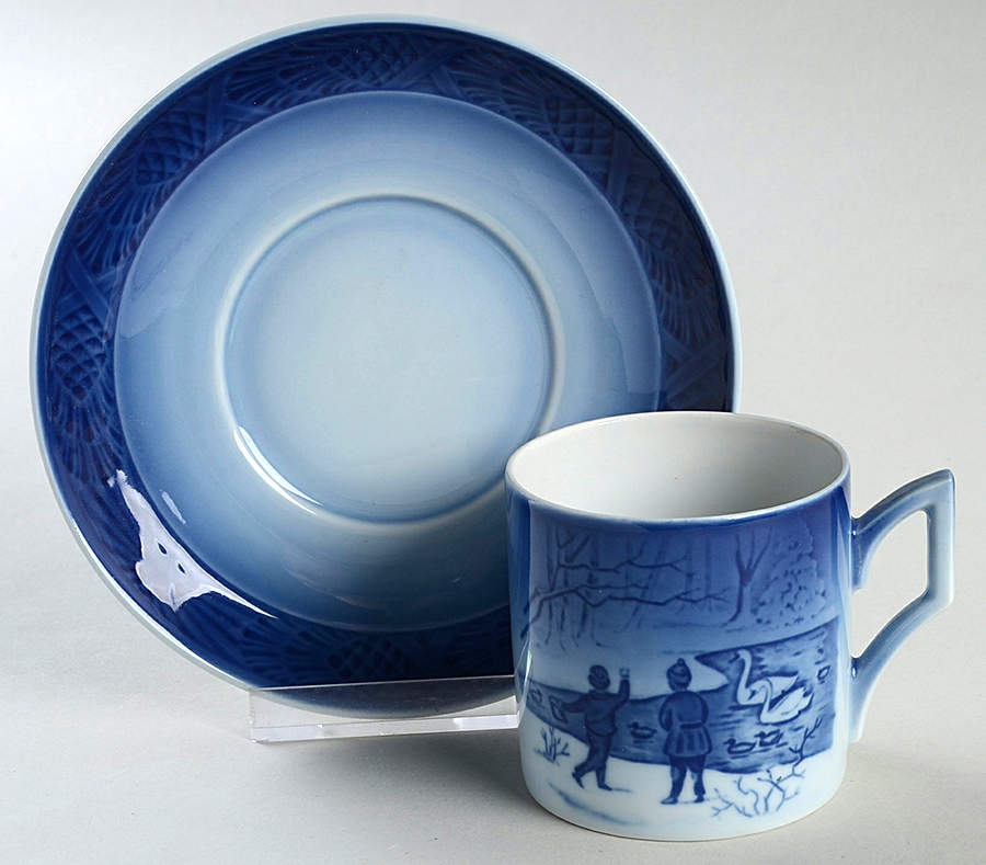 Christmas Cup & Saucer Winter Birds - Boxed by Royal Copenhagen-1