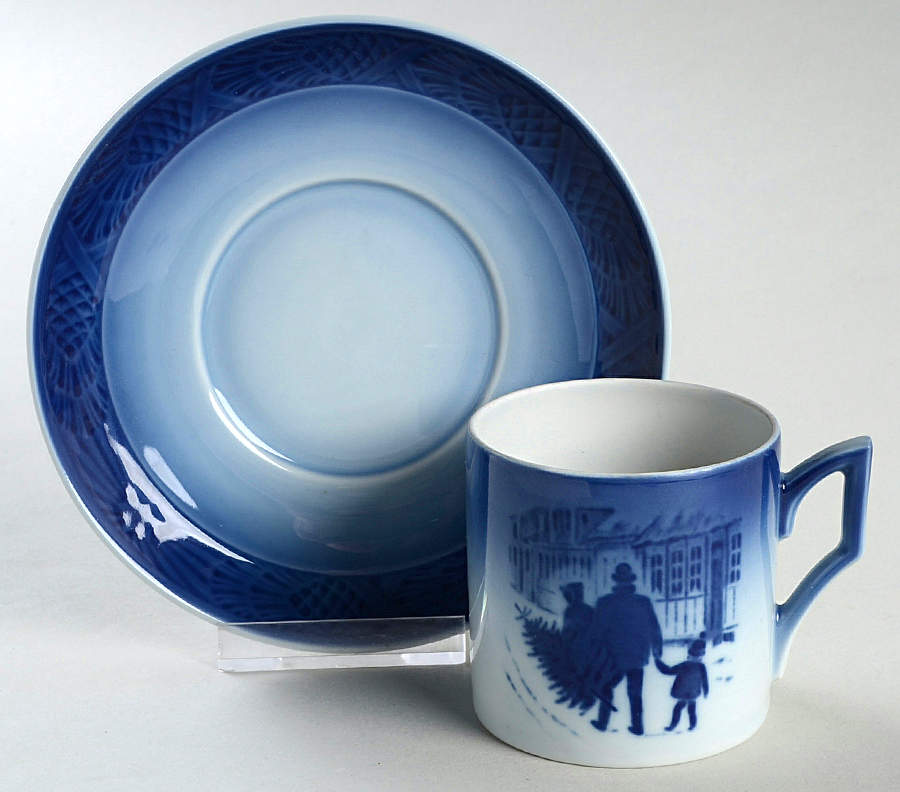 Christmas Cup & Saucer Bringing Home The Tree - Boxed by Royal Copenhagen-1