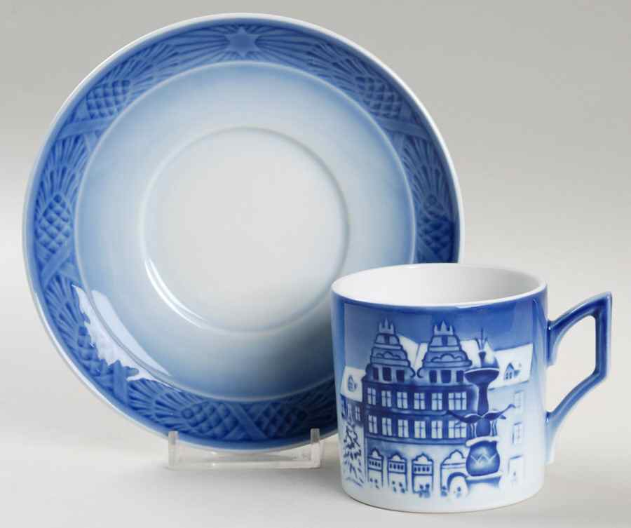 Christmas Cup & Saucer Christmas At Amagertorv - Boxed by Royal Copenhagen-1