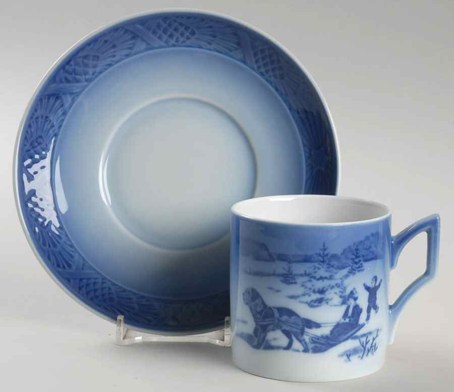 Christmas Cup & Saucer Christmas Vacation - Boxed by Royal Copenhagen-1