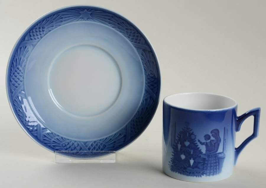 Christmas Cup & Saucer Admiring The Christmas Tree - No Box by Royal Copenhagen-1