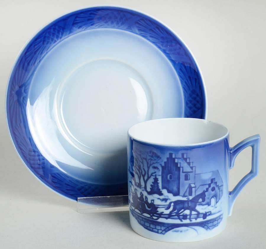 Christmas Cup & Saucer The Sleigh Ride - No Box by Royal Copenhagen-1