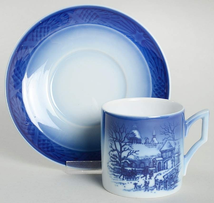 Christmas Cup & Saucer Christmas At The Manor House - Boxed by Royal Copenhagen-1