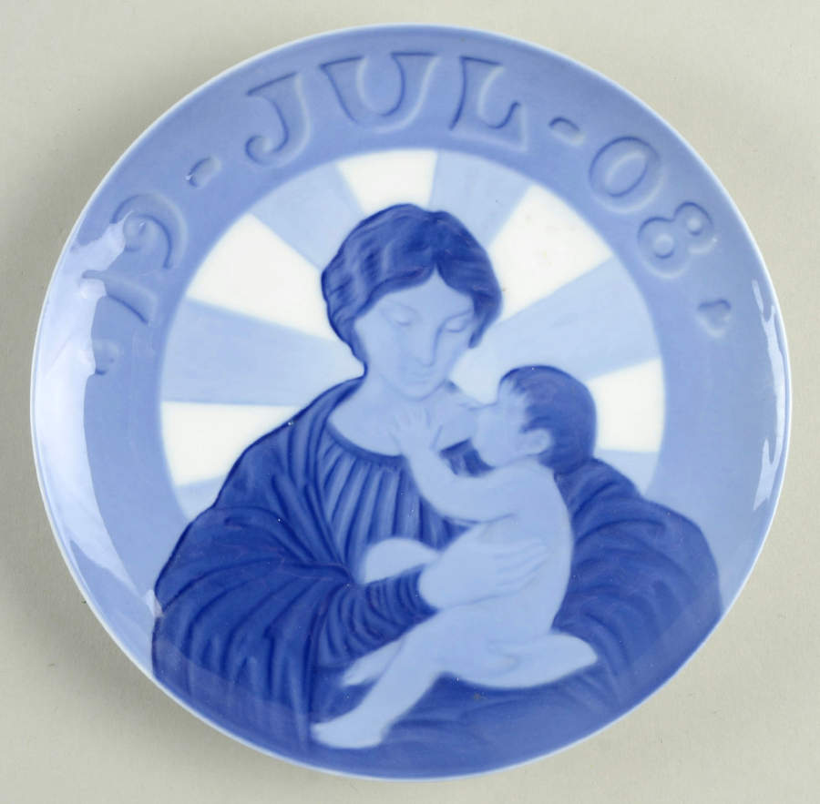 Annual Christmas Plate Madonna  And Child - No Box by Royal Copenhagen-1