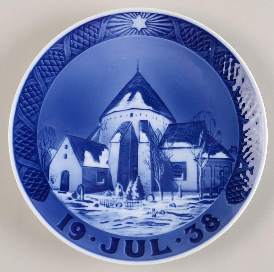 Annual Christmas Plate Round Church In Osterlars - No Box by Royal Copenhagen-1