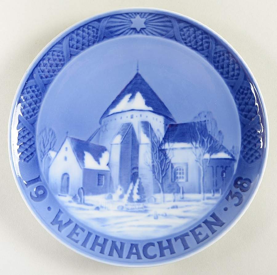 Annual Christmas Plate Round Church In Osterlars-Germ - No Box by Royal Copenhagen-1