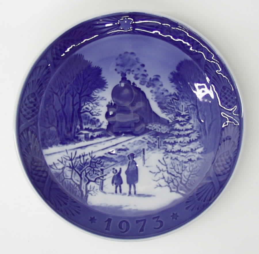 Annual Christmas Plate Train Homeward Bound - No Box by Royal Copenhagen-1