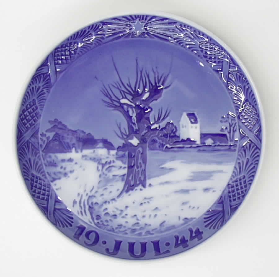 Annual Christmas Plate Danish Village Scene - No Box by Royal Copenhagen-1