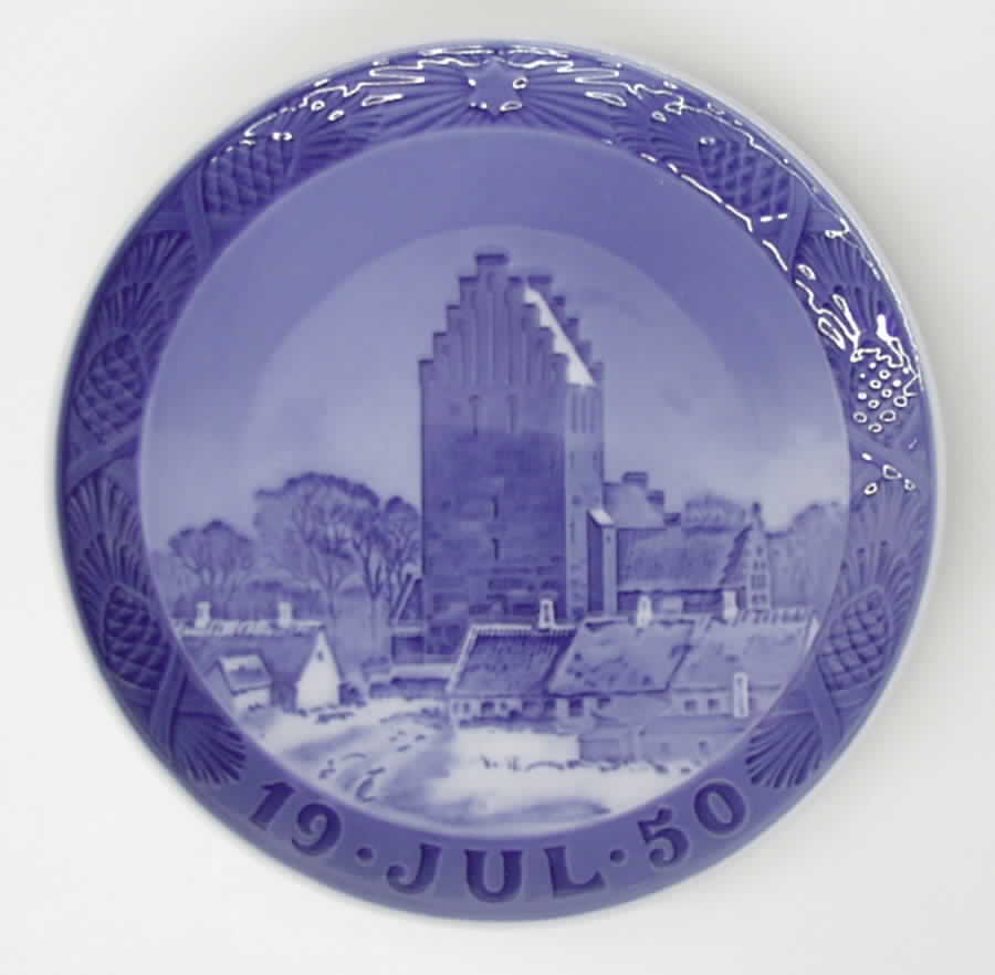 Annual Christmas Plate Boeslunde Church - No Box by Royal Copenhagen-1