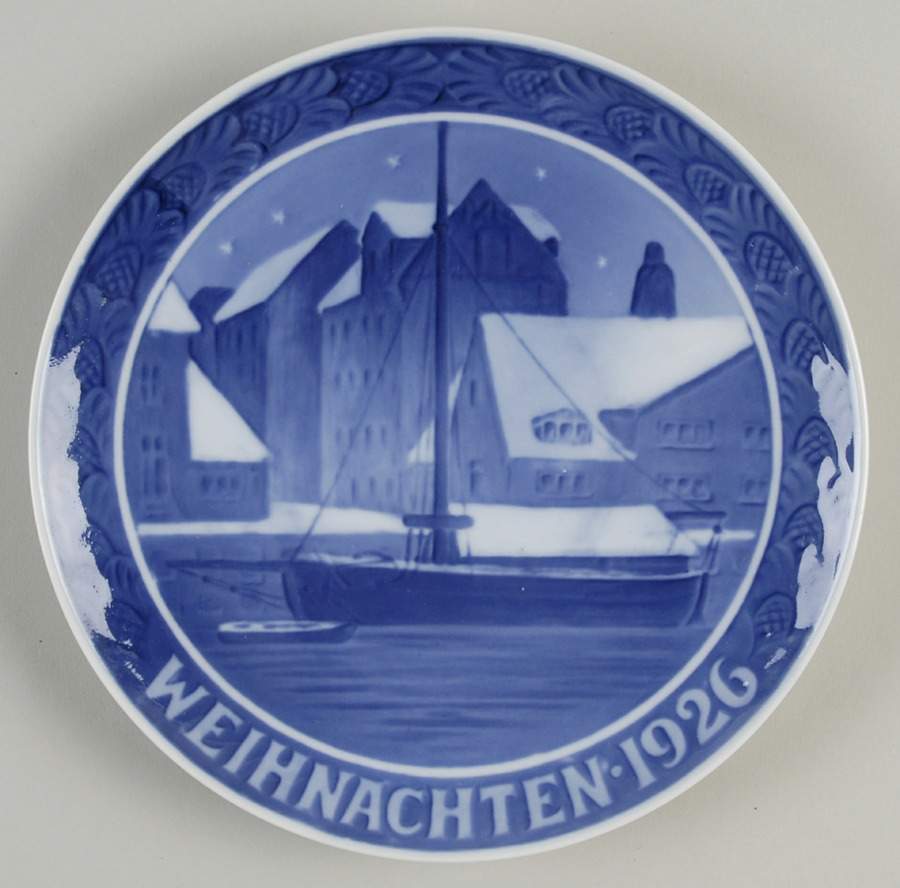 Annual Christmas Plate Christianshavn Canal-German - No Box by Royal Copenhagen-1