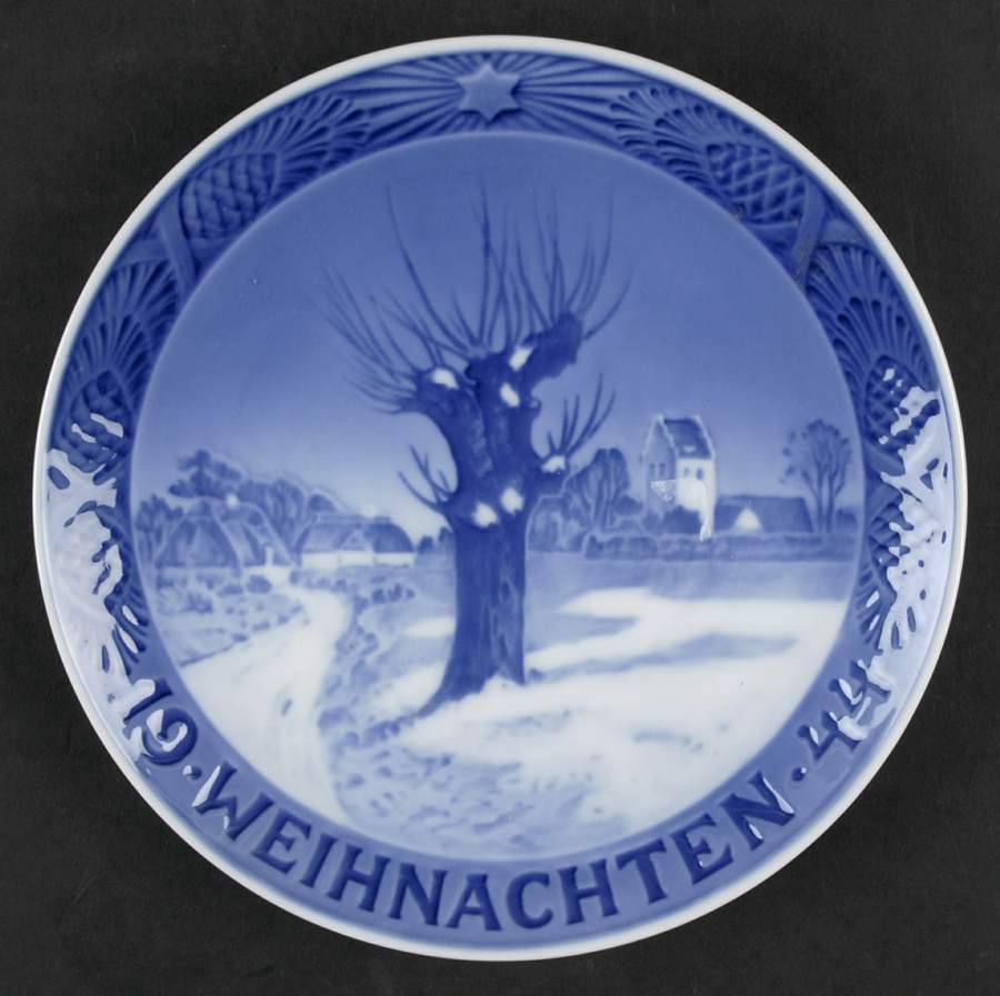 Annual Christmas Plate Danish Village Scene-Germany - No Box 37a by Royal Copenhagen-1
