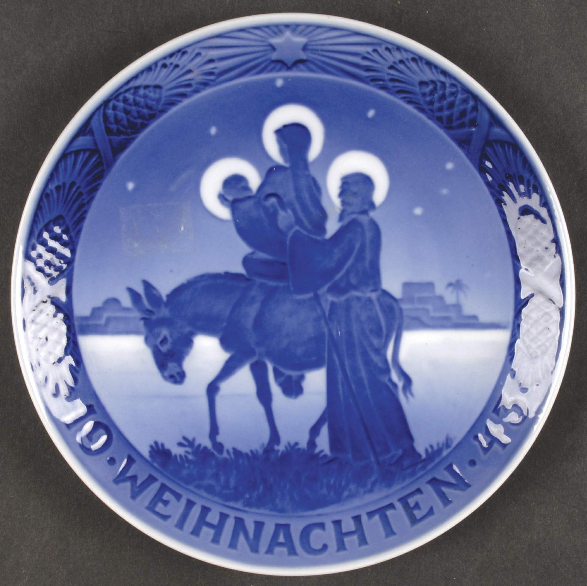 Annual Christmas Plate Flight Into Egypt-Germany - No Box by Royal Copenhagen-1