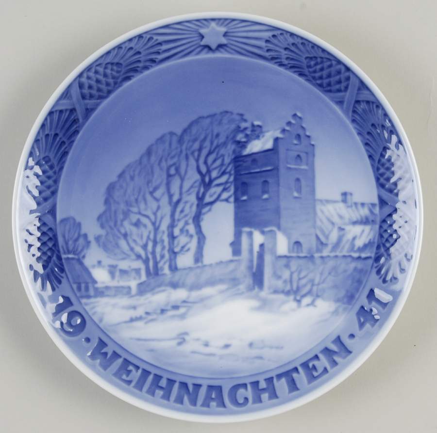 Annual Christmas Plate Danish Village Church- Germany - No Box by Royal Copenhagen-1