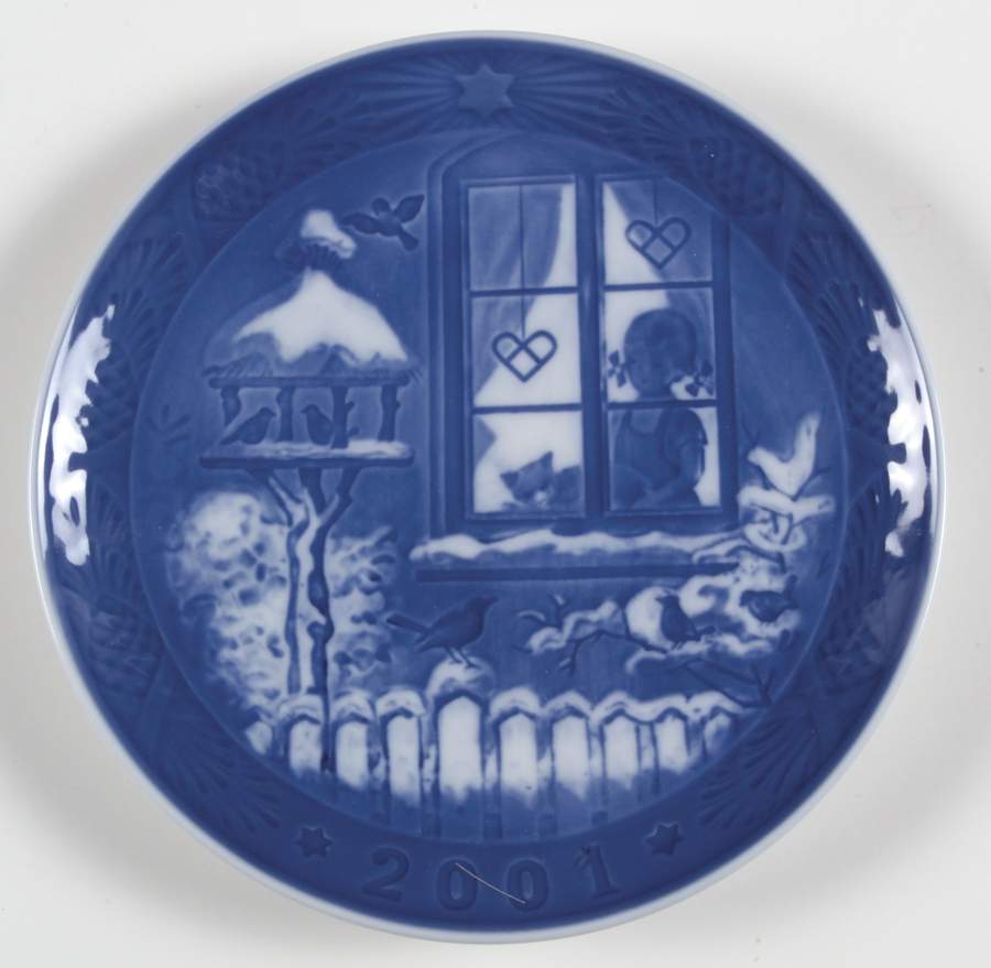 Annual Christmas Plate Watching The Birds - Boxed by Royal Copenhagen-1